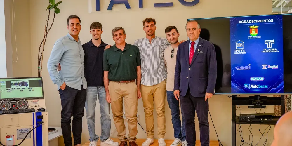 AutoSense y GenLoox Tech: presentación oficial en Talavera de una plataforma inteligente de diagnóstico de averías para coches